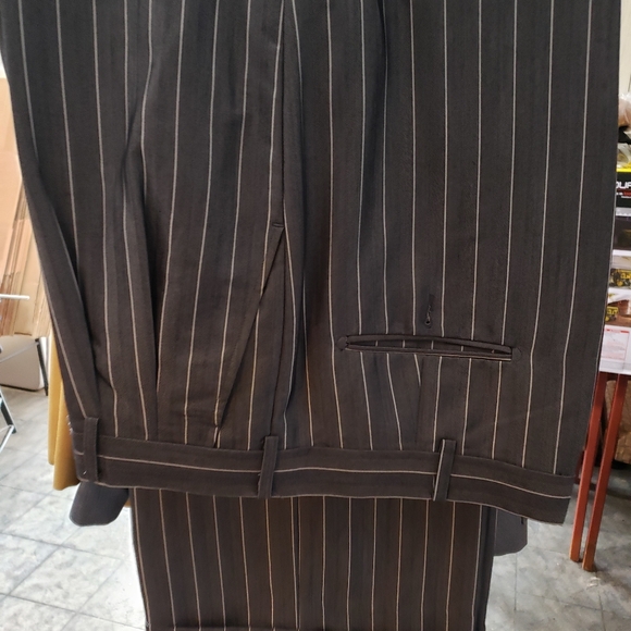 Man 3 piece suit..DO NOT BUNDLE - Picture 6 of 8